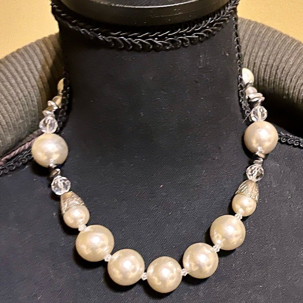 Vintage 1980s Glam Faux Pearl & Crystal Beaded Necklace Knotted Silver Accents